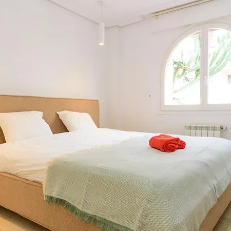 Casa Augusta Hada * Platja de Larenal