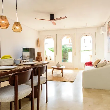 Casa Augusta Hada Apartment Platja de Larenal